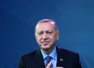 Historijski dogovor Ankare i Kurda: novi zakon za PKK Zgrada turskog parlamenta u Ankari