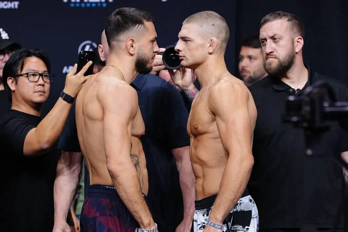 Miloš Janjičić tokom UFC borbe u Beogradskoj areni