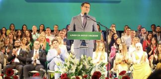 Lekić: SDP još odlučuje o izlasku na parlamentarne izbore Samir Lekić, predsednik Sandžačke demokratske partije (SDP)