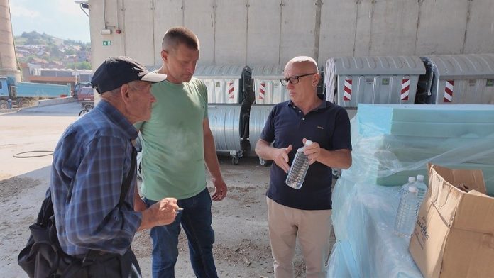 Dezobarijera i dezinfekciona sredstva spremna za preuzimanje u Novom Pazaru
