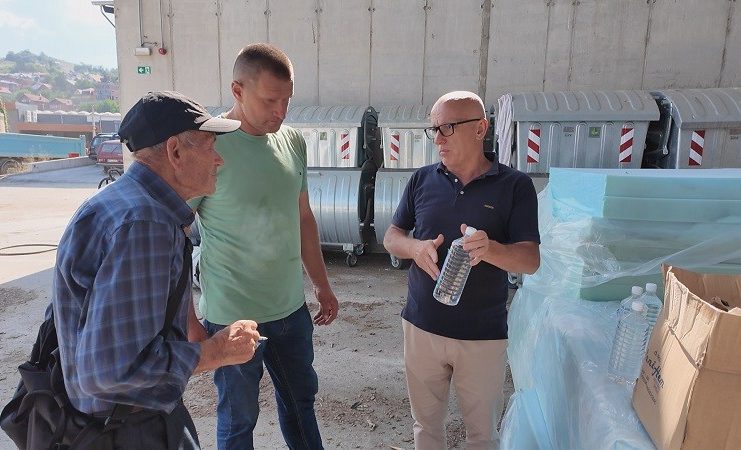 Dezobarijera i dezinfekciona sredstva spremna za preuzimanje u Novom Pazaru