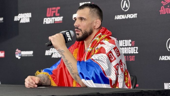 Aleksandar Rakić tokom meča u Beogradskoj areni nakon pobede