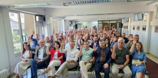 SDP formirao pregovarački tim za parlamentarne izbore Zgrada ili prostorija Glavnog odbora SDP-a u kojoj su usvojene odluke za izbore