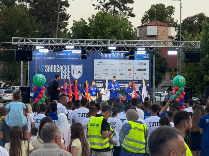 Pogled na sportsko takmičenje tokom Sandžačkih igara u Novom Pazaru