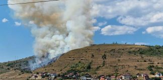Stabilno u Novom Pazaru: pojačane kontrole zbog požara Ekipe i oprema za prevenciju požara na terenu u Novom Pazaru