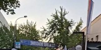 Svečano otvorene 47. Sandžačke igre u Novom Pazaru Defile učesnika Sandžačkih igara na Trgu Gazi Isa-bega Ishakovića u Novom Pazaru