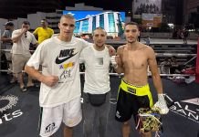 Tutinski trg ugostio spektakl: Nokauti i vrhunske borbe Publika na gradskom trgu u Tutinu tokom boksačkog događaja Tutin Boxing Night 2