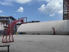 Učenici prvog razreda u Novom Pazaru tokom priprema za školsku godinu