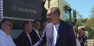 Vučić obišao radove na putu Sjenica–Ivanjica Aleksandar Vučić tokom obilaska radova na putu Sjenica–Ivanjica