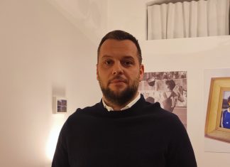 Delimeđac: Normalan svet se grozi najave državnih počasti Mladiću Ratko Mladić u kontekstu najava sahrane i reakcija javnosti