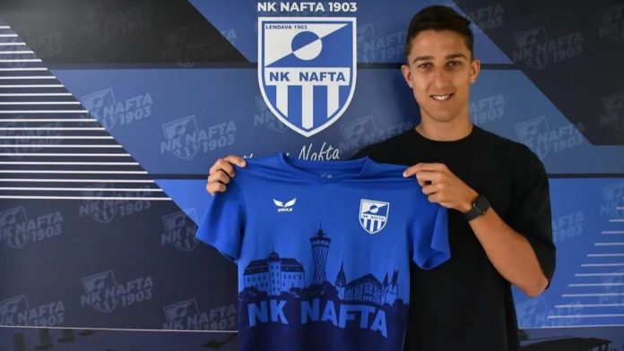 Haris Kadrić tokom fudbalske utakmice, novi napadač Novog Pazara na pozajmici