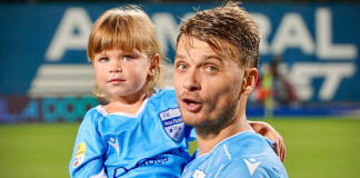 Novi Pazar slavio 2:0: Ljajić se vratio, Ramović zabeležio emocije Fotoreporter Hakija Ramović zabeležio emotivne trenutke na stadionu u Novom Pazaru tokom meča.