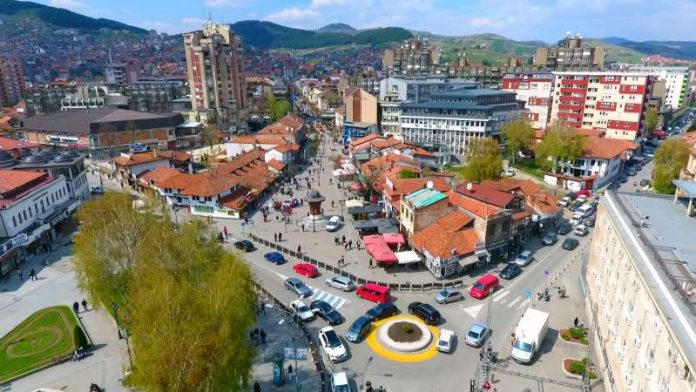 Policijska regulacija i saobraćajna signalizacija tokom obustave u Novom Pazaru