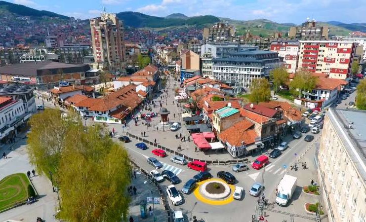Policijska regulacija i saobraćajna signalizacija tokom obustave u Novom Pazaru