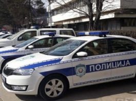 Policijska traka i ulica u blizini naselja Jerka kod Novog Pazara