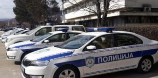 Oružana pljačka kod Novog Pazara: proverava se odvođenje biznismena Policijska traka i ulica u blizini naselja Jerka kod Novog Pazara