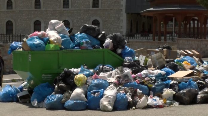 POVEĆANJE CENE ZA 321 ODSTO: Cena odnošenja smeća u Sjenici povećana - Radio Televizija Novi Pazar