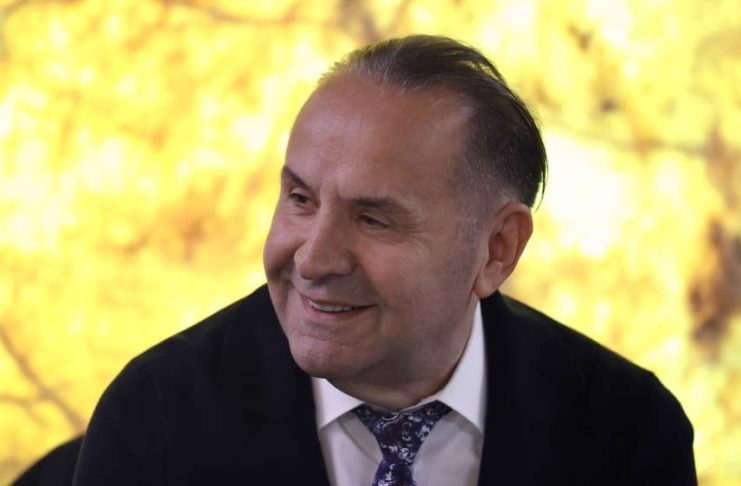 Rasim Ljajić tokom minuta ćutanja na utakmici Crvene zvezde i Partizana