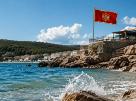 Pogled na obalu u Dobrim Vodama u Crnoj Gori