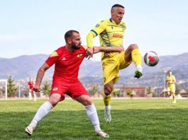 Edin Beko Ferizović na fudbalskom terenu tokom meča