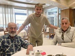 Fotografija Fikreta Grbovića, Envera Gusinca i Adema Ljajića u istom kadru