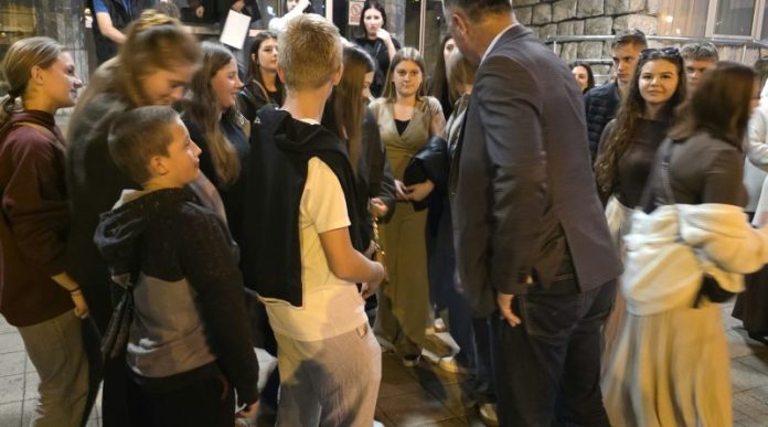 Majke Srebrenice i učenici iz Srebrenice u poseti Novom Pazaru