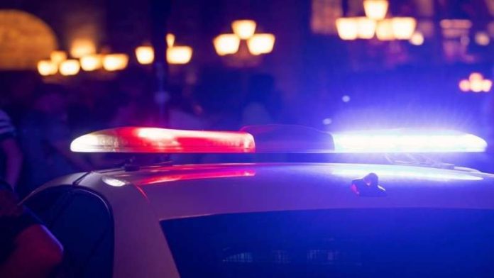 Policijska traka i forenzički uviđaj nakon pronalaska torbe sa pištoljem i epruvetama u Novom Pazaru